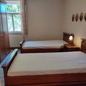 Deluxe Zimmer mit Kingsize-Bett
